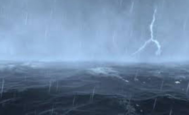 Vùng áp thấp khả năng mạnh thêm, gió giật mạnh trên biển ảnh 1