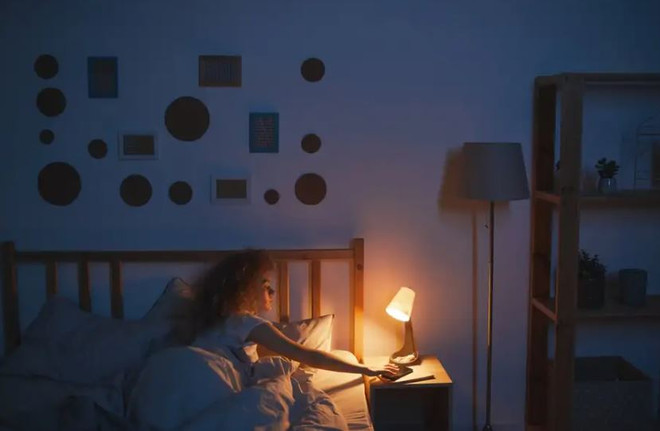 Ánh sáng ban đêm gây ảnh hưởng sức khỏe tâm thần như thế nào? ảnh 1