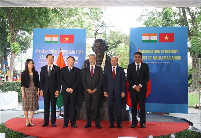 Khánh thành Tượng Lãnh tụ Ấn Độ Mahatma Gandhi tại TP Hồ Chí Minh ảnh 2