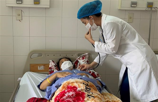 Phối hợp liên viện cứu sống sản phụ bị băng huyết, nguy kịch sau sinh ảnh 1