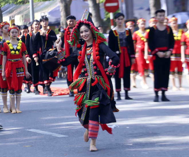 Sôi động Carnaval Thu Hà Nội trên Phố đi bộ Hồ Hoàn Kiếm ảnh 2