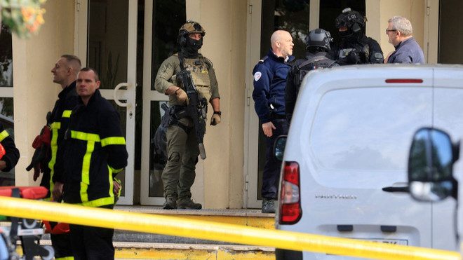 Cơ quan công tố Pháp điều tra vụ tấn công bằng dao tại trường học ảnh 1