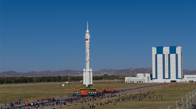 Trung Quốc thông báo phóng tàu vũ trụ có người lái Thần Châu-17 ảnh 1