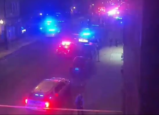 Mỹ: Nhiều người bị thương trong vụ xả súng vào đêm Halloween ở Chicago ảnh 1