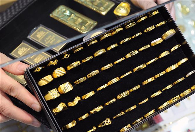 Chờ đợi quyết sách của Fed, giá vàng châu Á đi lên trong phiên 2/11 ảnh 1