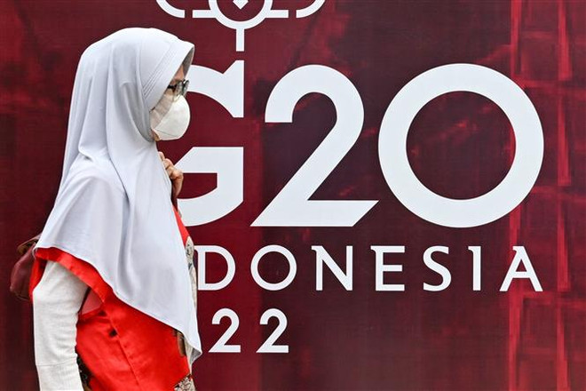 Biểu tượng Hội nghị thượng đỉnh G20 tại Jakarta, Indonesia. (Ảnh: AFP/TTXVN) Hội nghị thượng đỉnh G20 tại Indonesia - cầu nối thúc đẩy phục hồi ảnh 2