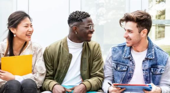 Sinh viên quốc tế tăng mạnh trở lại tại Mỹ sau đại dịch COVID-19 ảnh 1