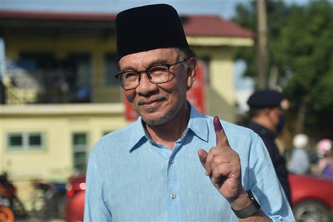 Ông Anwar Ibrahim tuyên thệ nhậm chức Thủ tướng Malaysia ảnh 1
