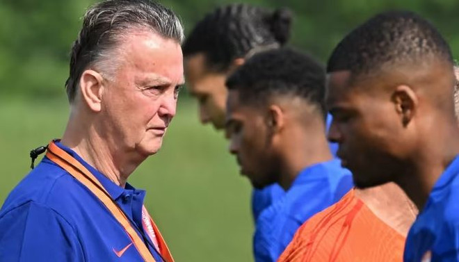 Huấn luyện viên Van Gaal khẳng định cơ hội vô địch của Hà Lan ảnh 1
