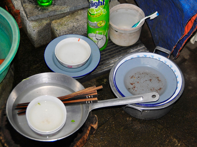 Hàng trăm hộ dân ở giữa lòng Hà Nội mất nước sinh hoạt ảnh 4