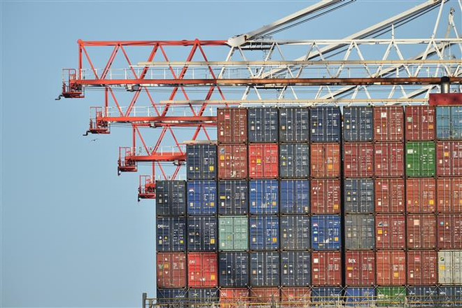 Anh thể hiện quan điểm cứng rắn trong đàm phán thương mại với EU ảnh 1