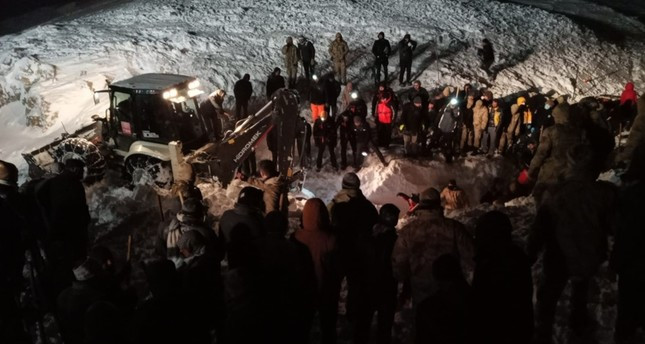 Lở tuyết liên tiếp ở Thổ Nhĩ Kỳ khiến ít nhất 21 người thiệt mạng ảnh 1