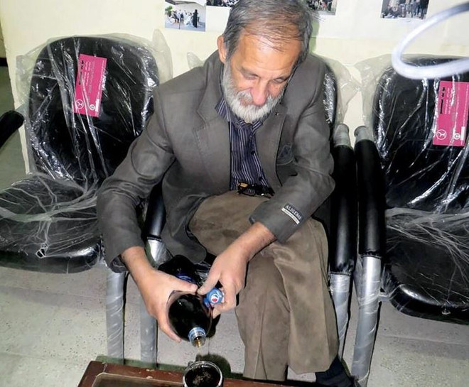 Người đàn ông tuyên bố sống 17 năm chỉ bằng nước ngọt có ga ảnh 1