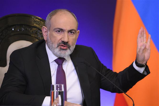 Thủ tướng Armenia Nikol Pashinyan phát biểu tại cuộc họp báo ở Yerevan ngày 22/5/2023. (Ảnh: AFP/TTXVN) Thủ tướng Armenia nhấn mạnh điều kiện hòa giải với Azerbaijan ảnh 1