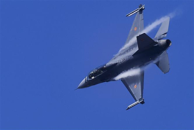 Mỹ và các đồng minh đã bắt đầu thảo luận việc cung cấp máy bay chiến đấu F-16 cho Ukraine. (Ảnh: AFP/TTXVN) Nga: Tình hình không thay đổi khi phương Tây cấp F-16 cho Ukraine ảnh 1