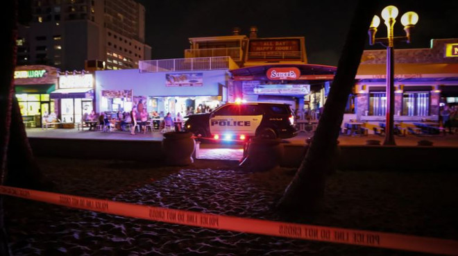 Mỹ: Xả súng gần bãi biển Hollywood làm 9 người bị thương ảnh 1