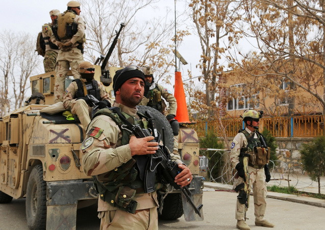 Đánh bom liều chết ở miền Đông Afghanistan, gần 30 người thương vong ảnh 1