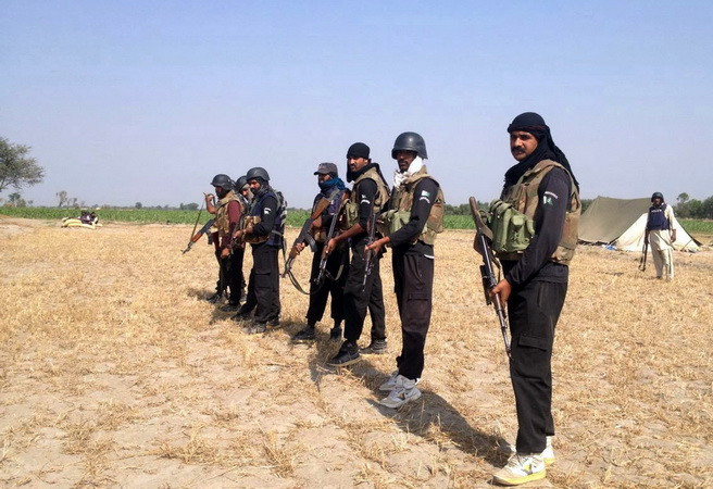 Pakistan: Hơn 140 phiến quân đầu hàng chính quyền ảnh 1