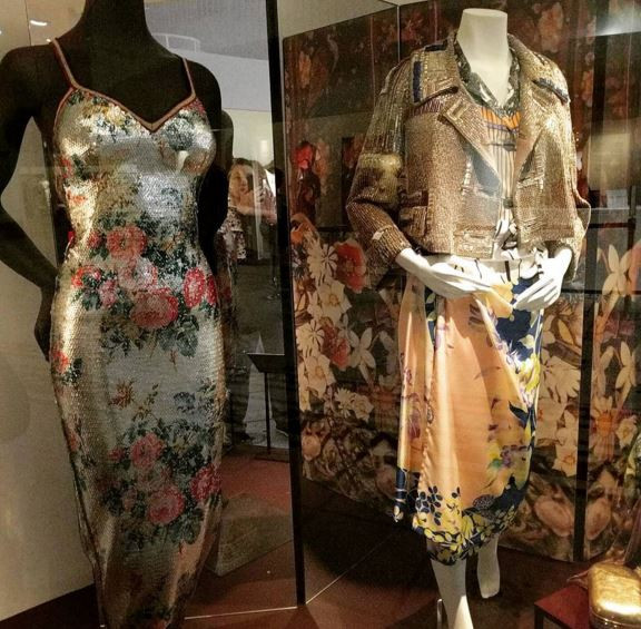 Chiêm ngưỡng 200 mẫu nội y có sức ảnh hưởng lớn trên thế giới ảnh 12