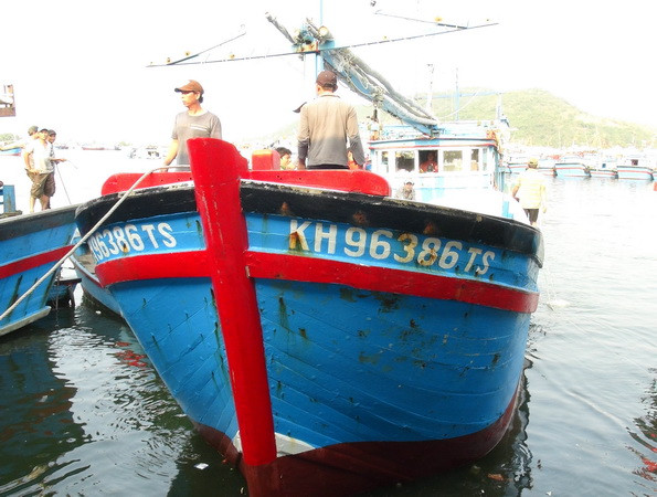 Malaysia bắt giữ tàu đánh cá cùng 6 ngư dân Việt Nam ảnh 1