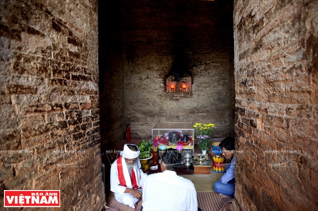 Tháp cổ Po Sah Inư - dấu ấn của Vương quốc Chămpa xưa ảnh 2