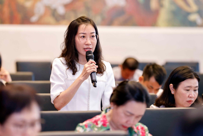 Đại biểu Quốc hội tỉnh Tây Ninh Hoàng Thị Thanh Thúy phát biểu. (Ảnh: Doãn Tấn/TTXVN) ttxvn_tay_ninh.jpg