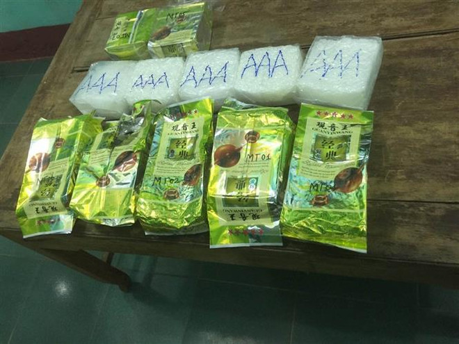 Xác định 7 gói vuông người dân nhặt trên bãi biển Quảng Trị là ma túy ảnh 1