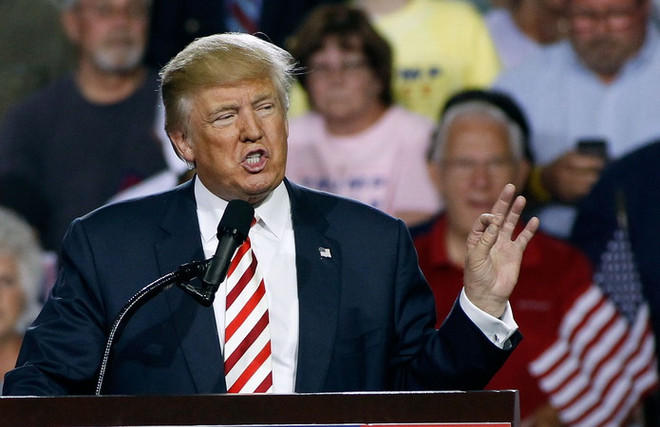 Tỷ phú Donald Trump muốn gỡ bỏ 70% các quy định liên bang ảnh 1