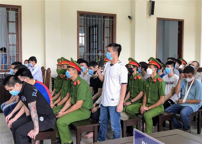 Cần Thơ: Xét xử 21 bị cáo vụ án giết người, gây rối trật tự công cộng ảnh 1