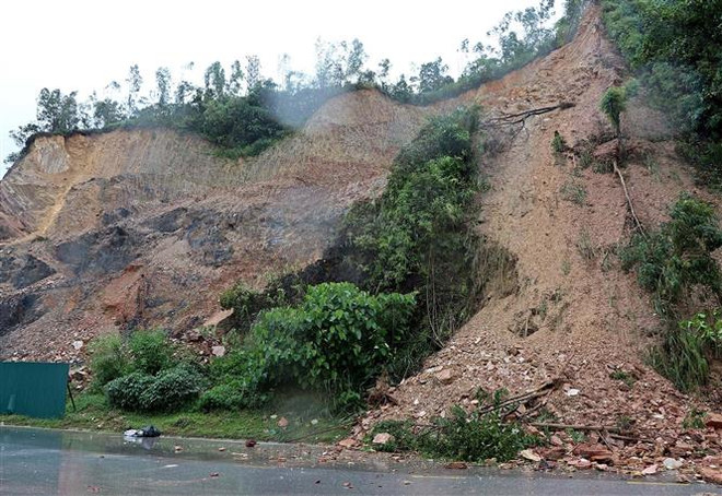 Từ chiều 13/10, Bắc Bộ đón mưa to, vùng núi có nguy cơ gặp lũ quét ảnh 1