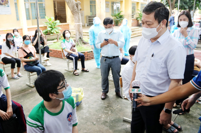 TP Hồ Chí Minh chính thức tiêm vaccine ngừa COVID-19 cho học sinh​ ảnh 2