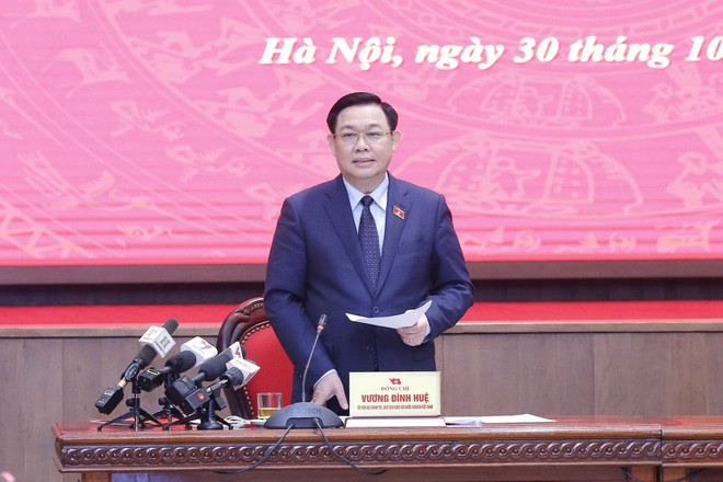 Chủ tịch Quốc hội Vương Đình Huệ phát biểu tại hội nghị. (Ảnh: Doãn Tấn/TTXVN) Chủ tịch Quốc hội: Luật Thủ đô sửa đổi phải có tầm nhìn bao quát hơn ảnh 1