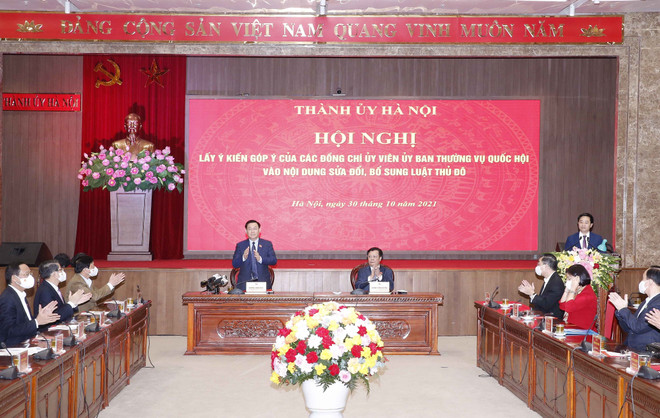 Chủ tịch Quốc hội Vương Đình Huệ dự Hội nghị. Ảnh: Doãn Tấn - TTXVN Chủ tịch Quốc hội: Luật Thủ đô sửa đổi phải có tầm nhìn bao quát hơn ảnh 2