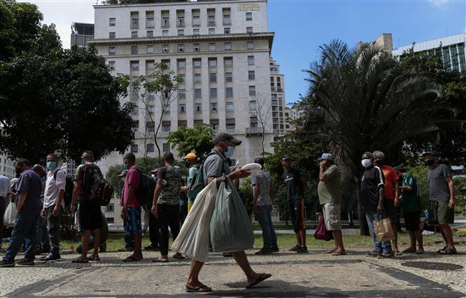 Cuộc sống của người nghèo rơi xuống mức cùng cực vì đại dịch COVID-19 ảnh 1