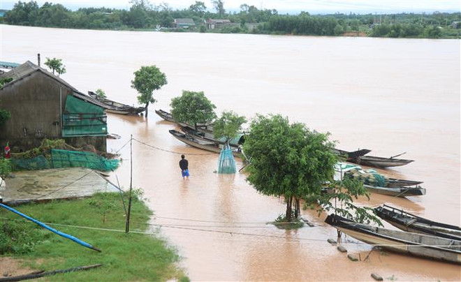 Trung Bộ tiếp tục mưa to, đề phòng lũ quét, sạt lở đất ảnh 1