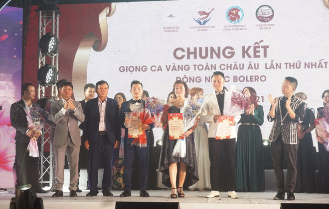 Cuộc thi Giọng ca vàng kết nối cộng đồng người Việt Nam tại châu Âu ảnh 2