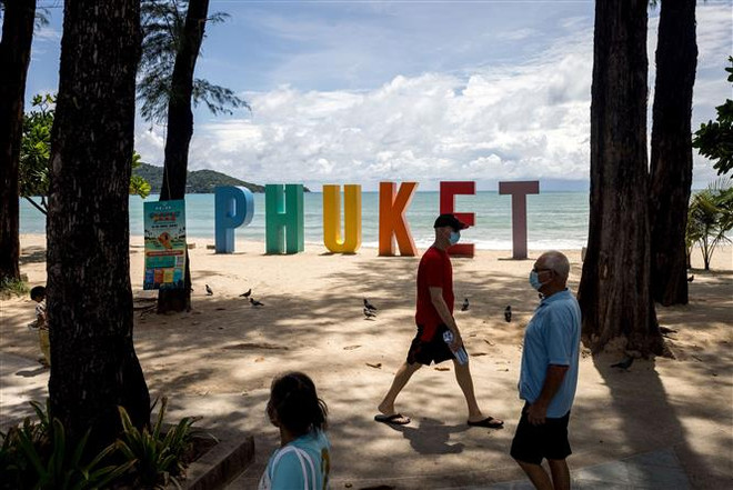 Thái Lan: Phuket mở cửa cho mọi du khách đã tiêm chủng đầy đủ ảnh 1