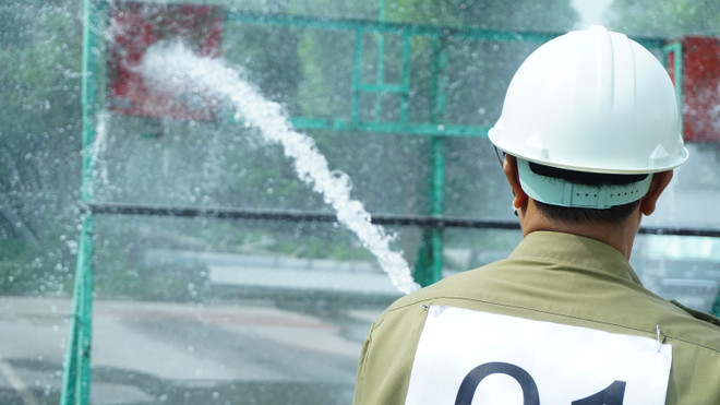 [Photo] Cây đổ, rò gas được vận dụng vào hội thao phòng cháy ảnh 14