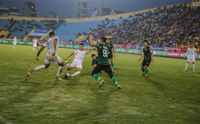 V-League 2023: Hạ TP.HCM 1-0, Thép Xanh Nam Định khởi đầu suôn sẻ ảnh 1