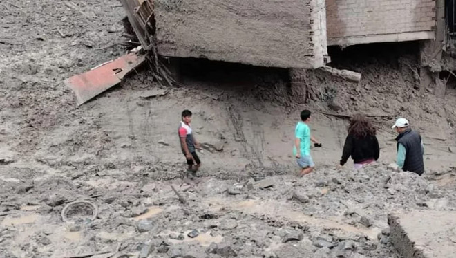 Ít nhất 15 người thiệt mạng do một loạt vụ lở đất ở miền Nam Peru ảnh 1