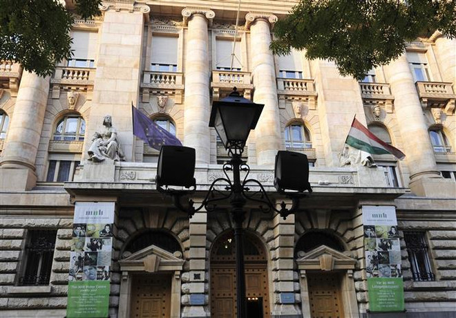 EU yêu cầu Hungary cải cách tư pháp để nhận được các khoản vay ảnh 1