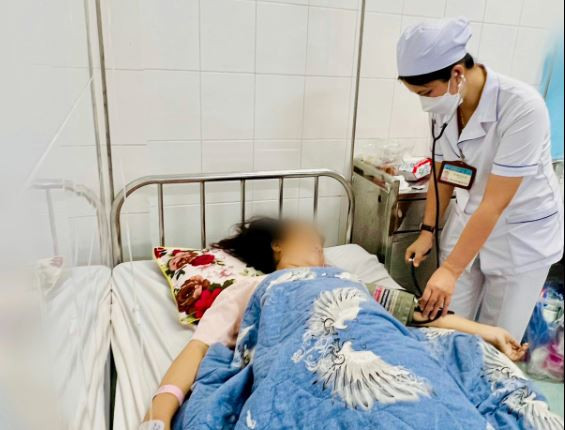 Cần Thơ: Cấp cứu thành công thai phụ 42 tuổi vỡ tử cung ảnh 1