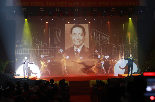 Thủ tướng dự Lễ kỷ niệm 110 năm Ngày sinh đồng chí Huỳnh Tấn Phát ảnh 3