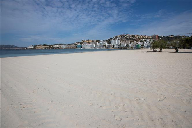 EU yêu cầu các hãng hàng không và khách sạn phát hành voucher ảnh 1