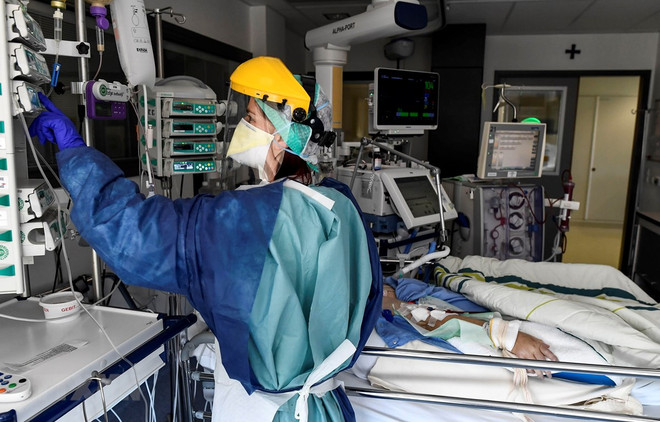 Tây Ban Nha mở cửa chào đón du khách nước ngoài vào tháng 7 tới ảnh 2