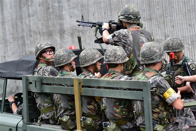 Hàn Quốc tập trận chống xâm nhập bất hợp pháp vào cửa sông Hàn ảnh 1