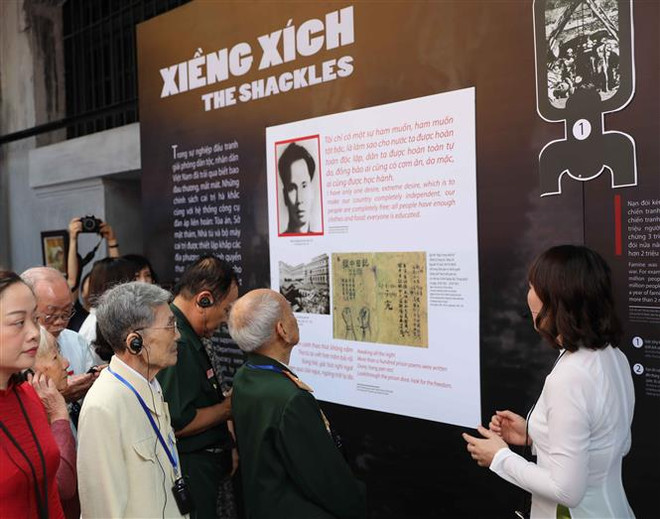 Trưng bày 'Khát vọng tự do' của các chiến sỹ bị địch bắt tù đầy ảnh 1