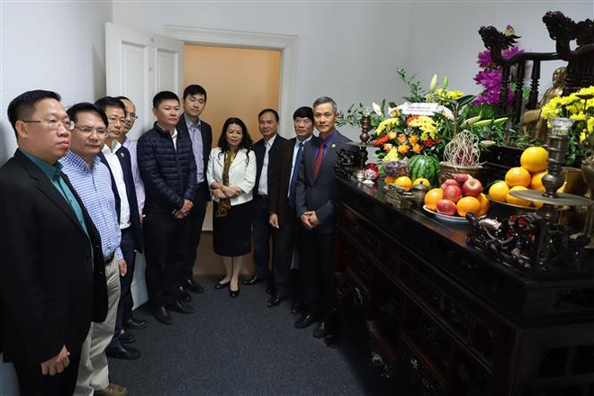 Các hoạt động kỷ niệm ngày sinh nhật Bác tại Ukraine và Đức ảnh 2