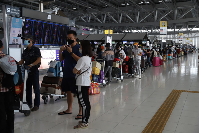 Đưa gần 300 công dân có hoàn cảnh khó khăn từ Thái Lan về nước ảnh 2