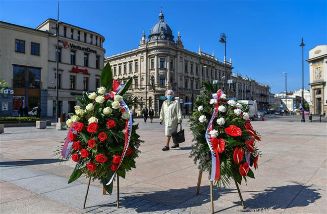 Châu Âu ảm đạm kỷ niệm 75 năm kết thúc Chiến tranh thế giới thứ 2 ảnh 2